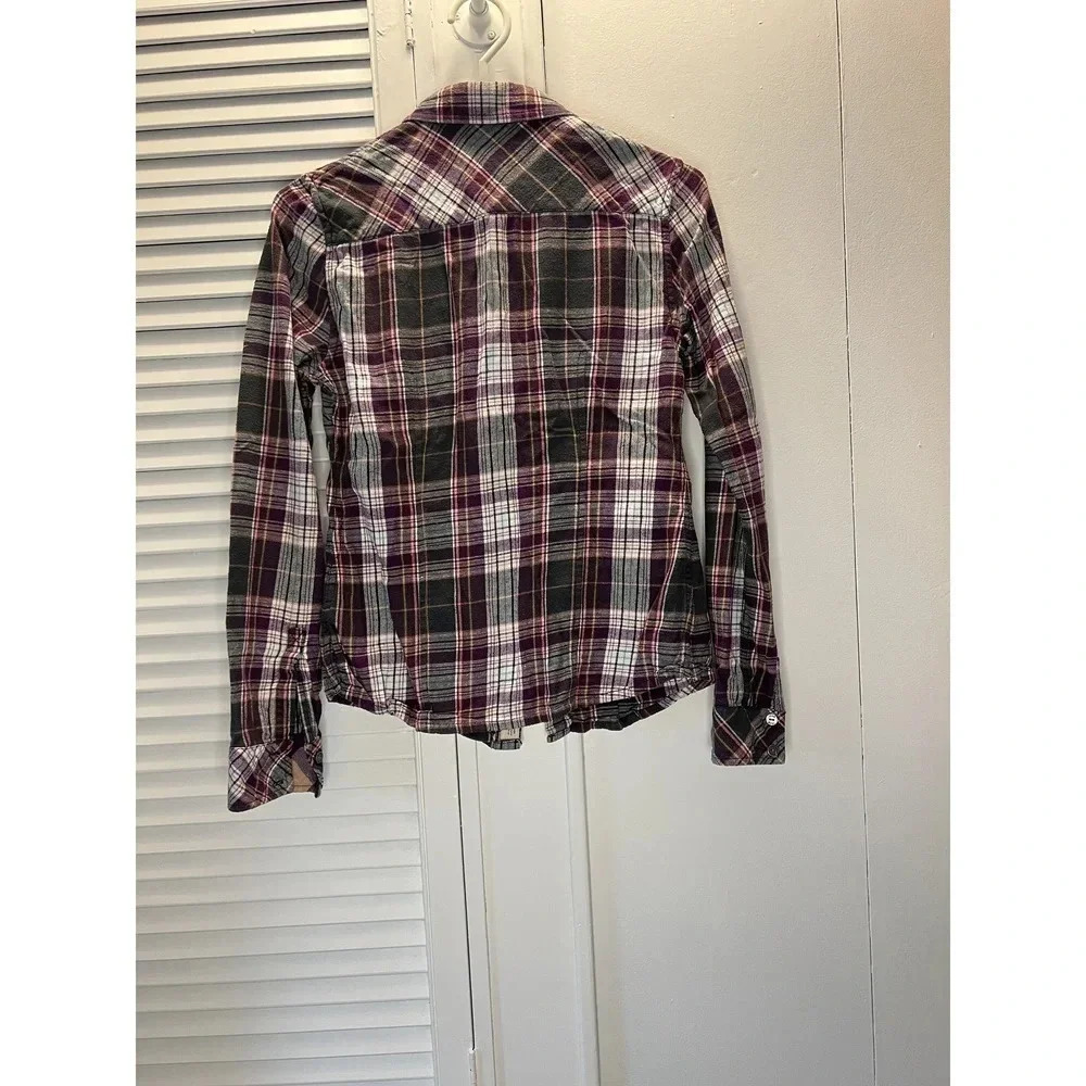 TNA Flannel - Picture 2 of 3
